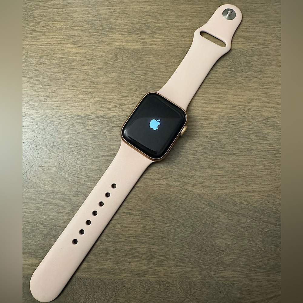 Apple Watch Series 5 - 40 mm - Rose Gold